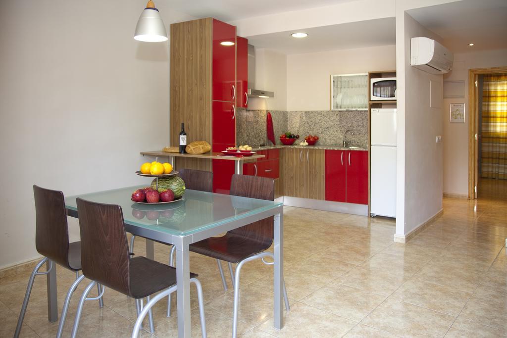 מונטנחוס Apartamentos Campuebla חדר תמונה
