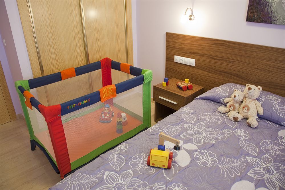 מונטנחוס Apartamentos Campuebla מראה חיצוני תמונה